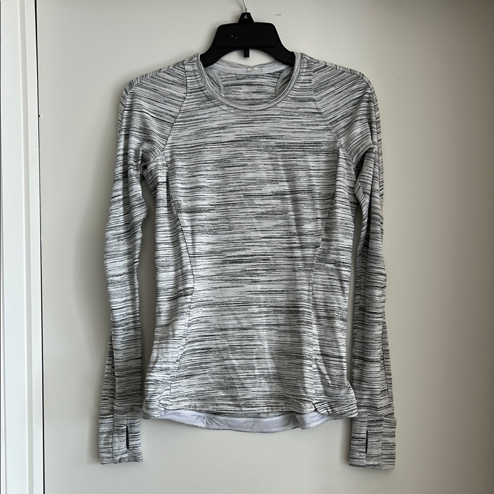 Women's Gray Long Sleeve Top